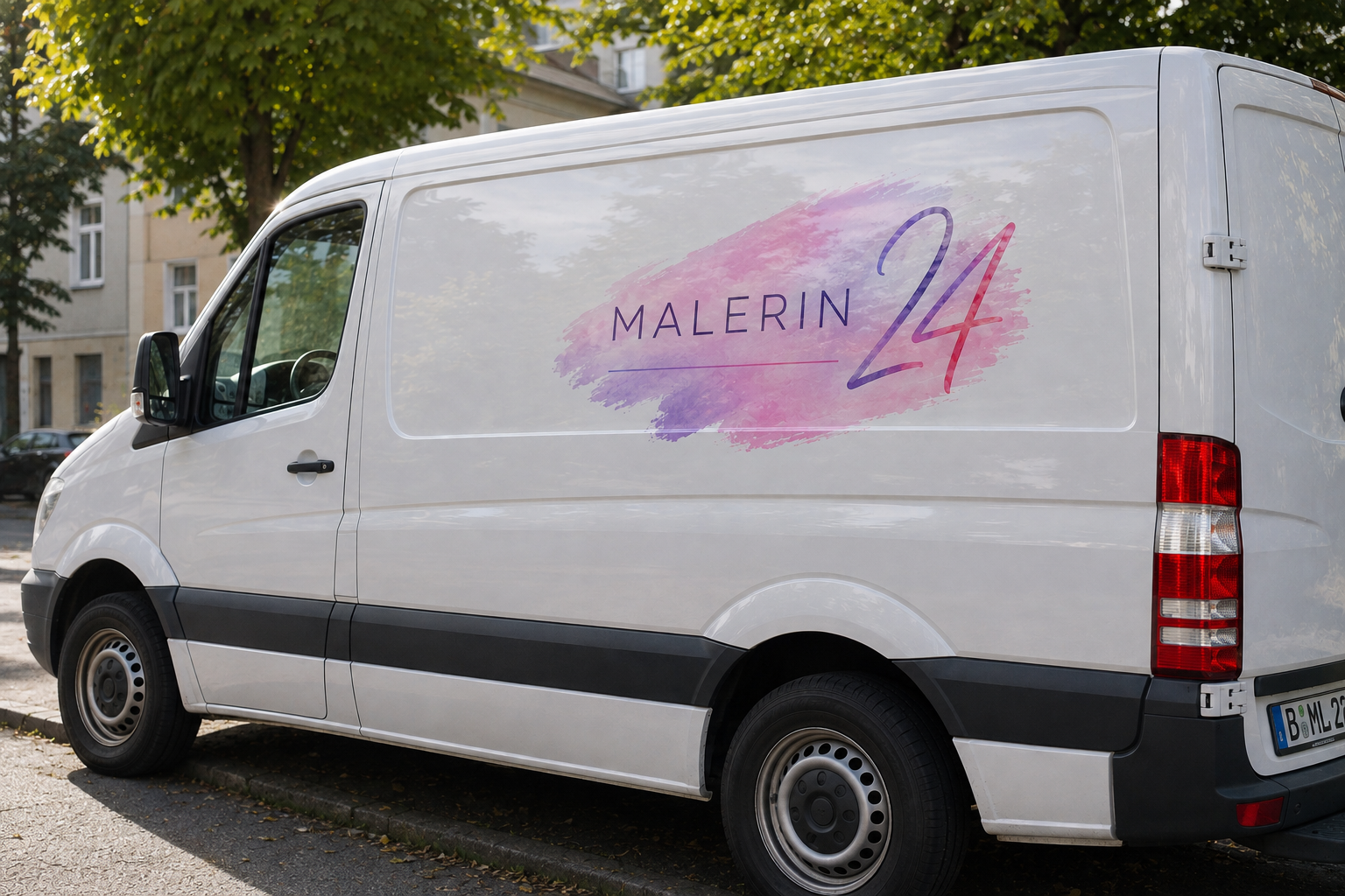Gebrandetes Malerin24 Servicefahrzeug in Berlin